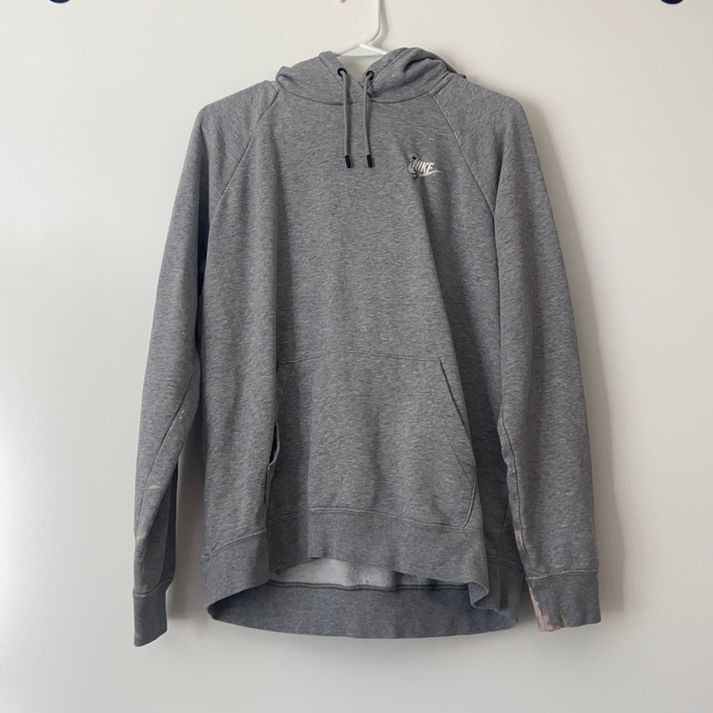 NIKE Embroidered Sweatshirt (gray)